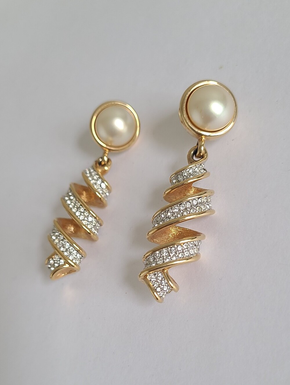 Vintage Swarovski Luxury Gold Tone Rhinestone Pearl Swirl Evening Drop Earrings